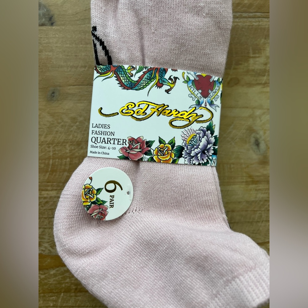 Ed Hardy Ladies Fashion Quarter Socks 6 Pack Pink New - Picture 2 of 8